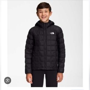 North face boys thermaball jacket 7/8